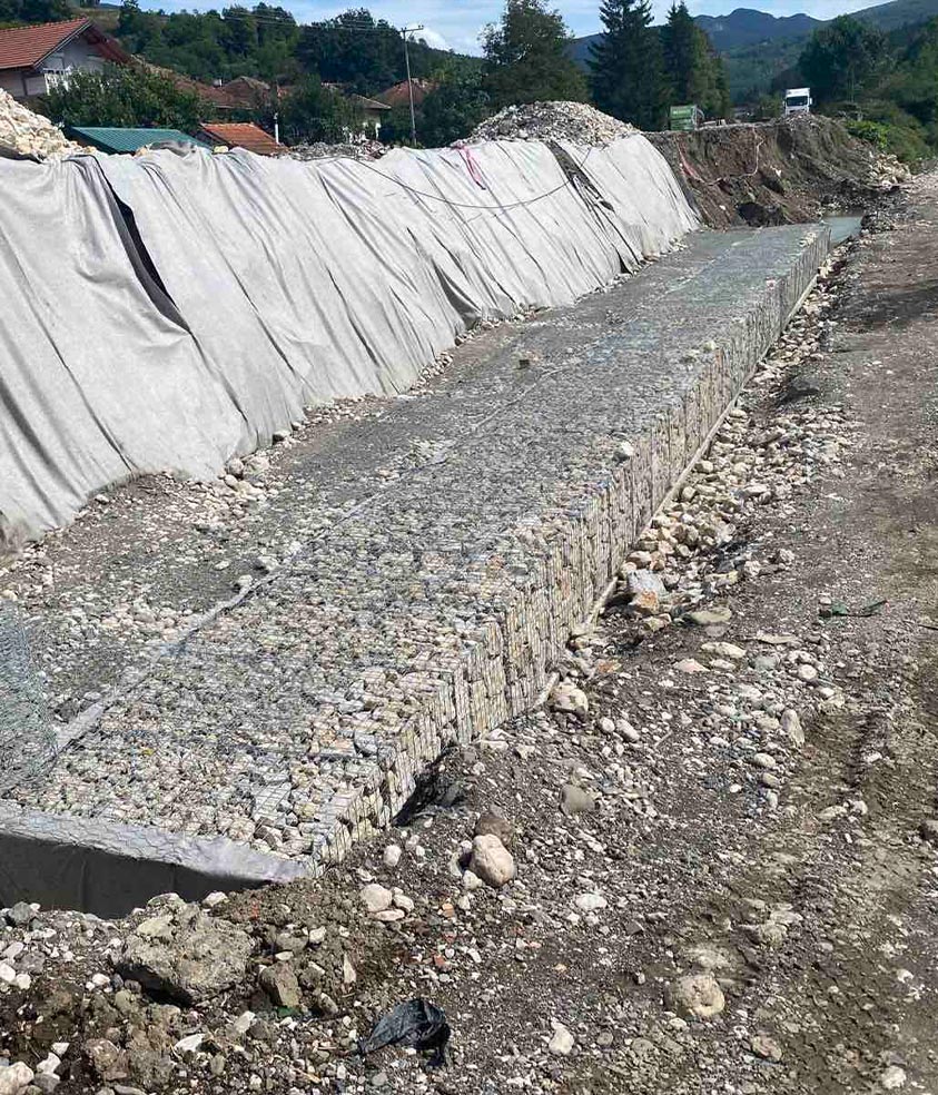 Putevi Užice | Izvođenje zidova od gabiona, Manastir Mileševa