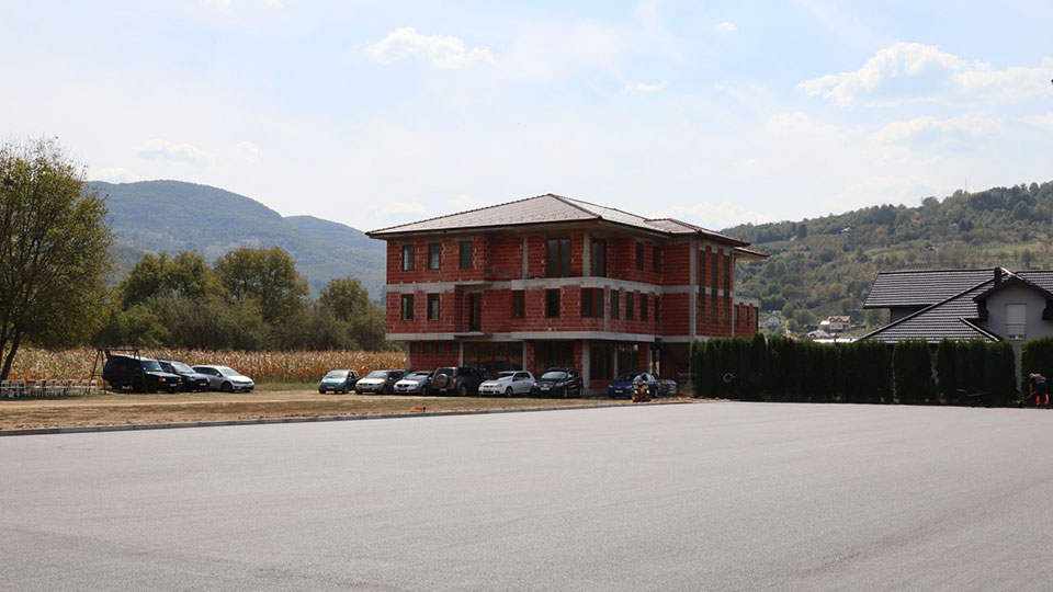 Putevi Užice | Donacija za asfaltiranje džamijskog dvorišta u Velikoj Župi kod Prijepolja