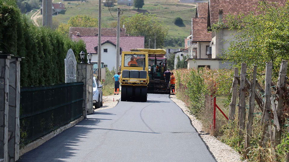 Putevi Užice | Donacija za asfaltiranje džamijskog dvorišta u Velikoj Župi kod Prijepolja