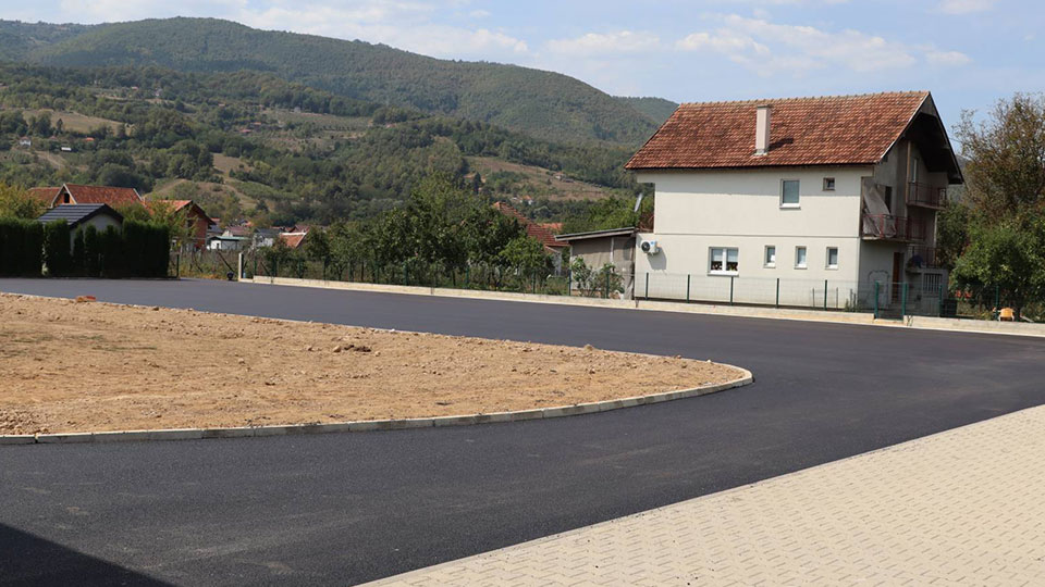 Putevi Užice | Donacija za asfaltiranje džamijskog dvorišta u Velikoj Župi kod Prijepolja